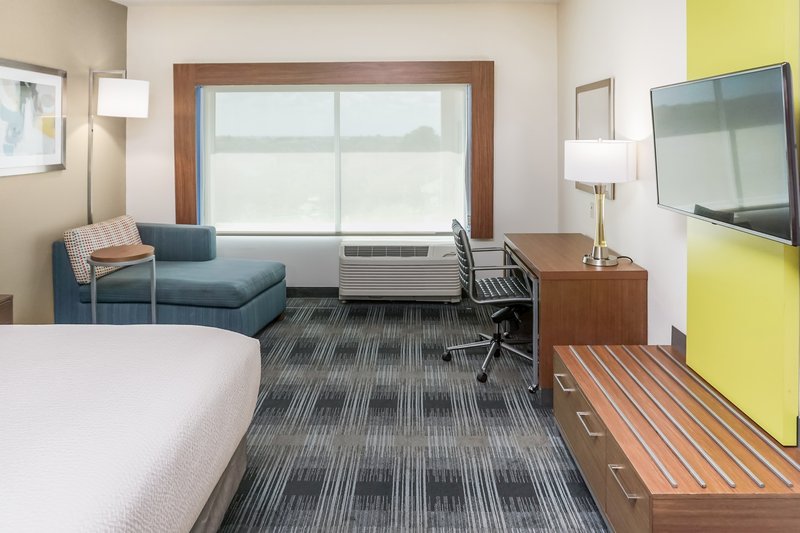 Holiday Inn Express and Suites Houston Westchase – Westheimer