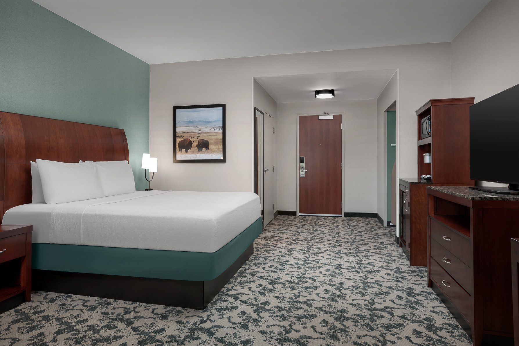 Hilton Garden Inn Denver Downtown Room Type - 1 KING CORNER SOFA PELOTON