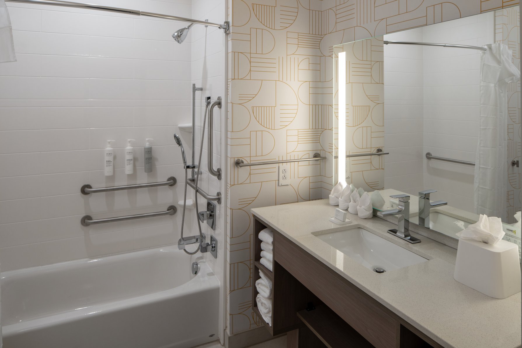 Home2 Suites by Hilton West Lafayette Room Type - 1KING ACC TUB SUITE