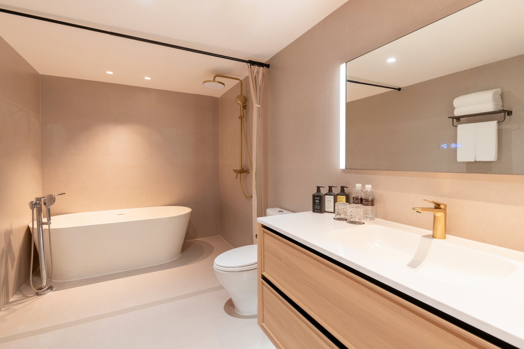 InterContinental Hotels SHANGHAI JING'AN SERVICED APT. by IHG Room Type - 1 King Junior Suite Dining Kitchen