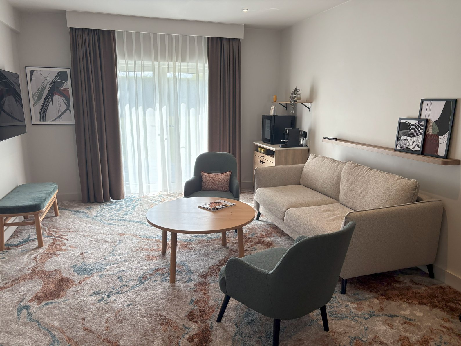 voco Corby Kettering by IHG Room Type - One-Bedroom Suite voco Corby Kettering by IHG Room Type - One-Bedroom Suite