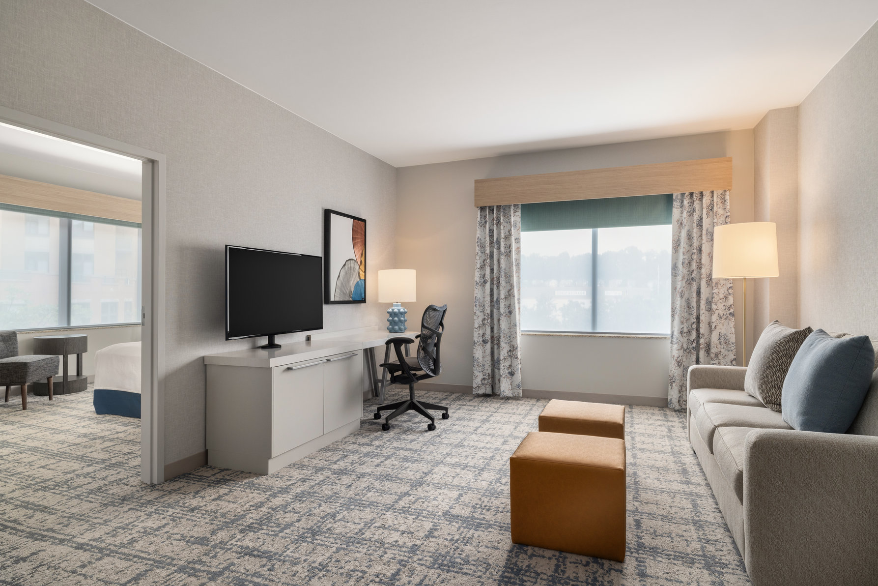 Hilton Garden Inn Arlington-Shirlington Room Type - 1KNG1BDRM MOB HR ACC RISHW
