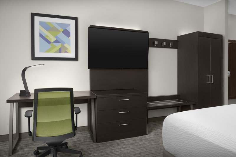 Holiday Inn Express and Suites Birmingham – Homewood