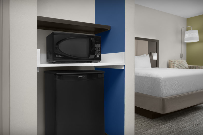 Holiday Inn Express and Suites Birmingham – Homewood