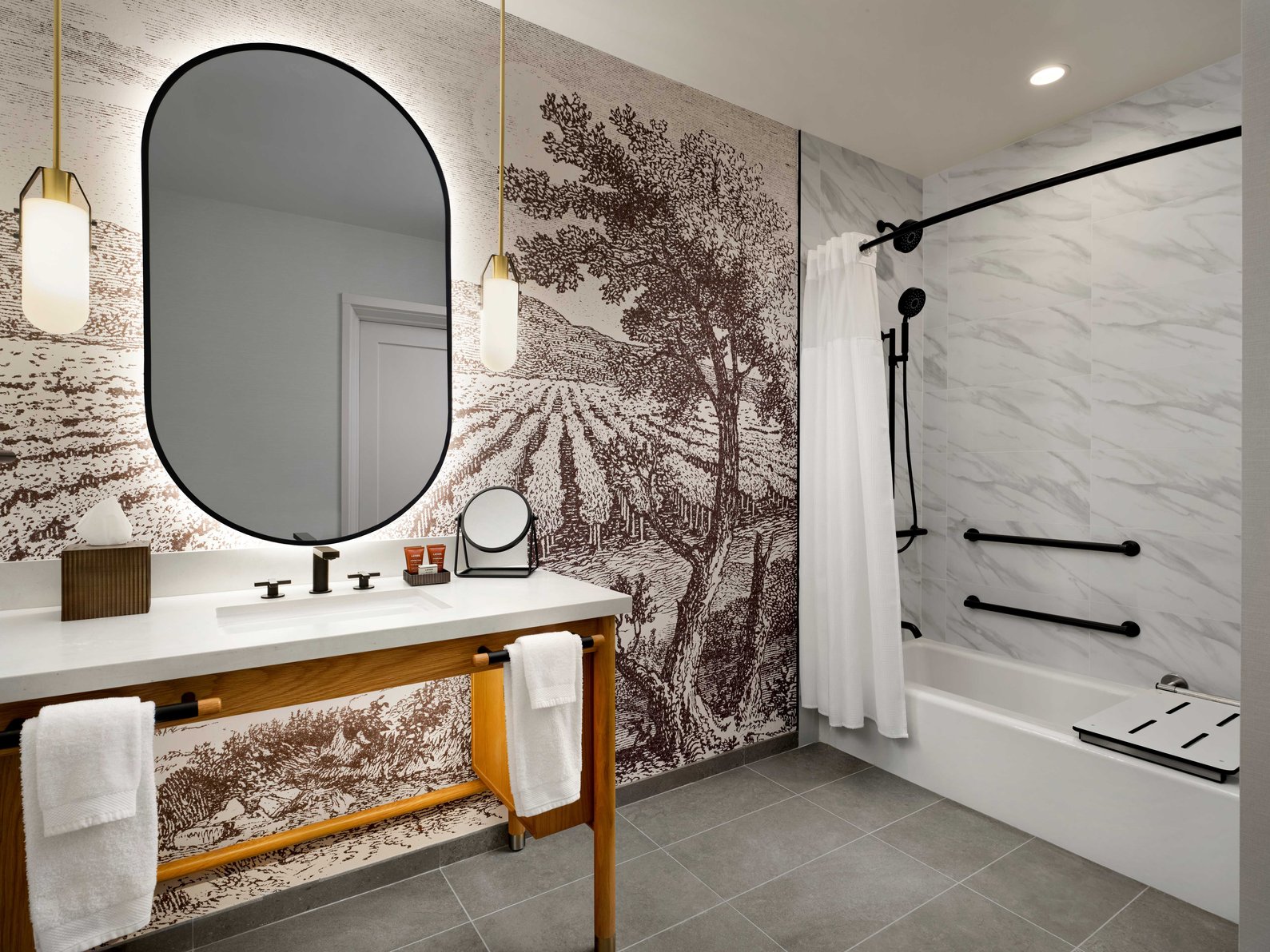 The Ava Hotel Paso Robles, Curio Collection by Hilton Room Type - 2QNS SUITE MOB/HR ACC TUB