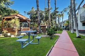 Hiltop Hotel