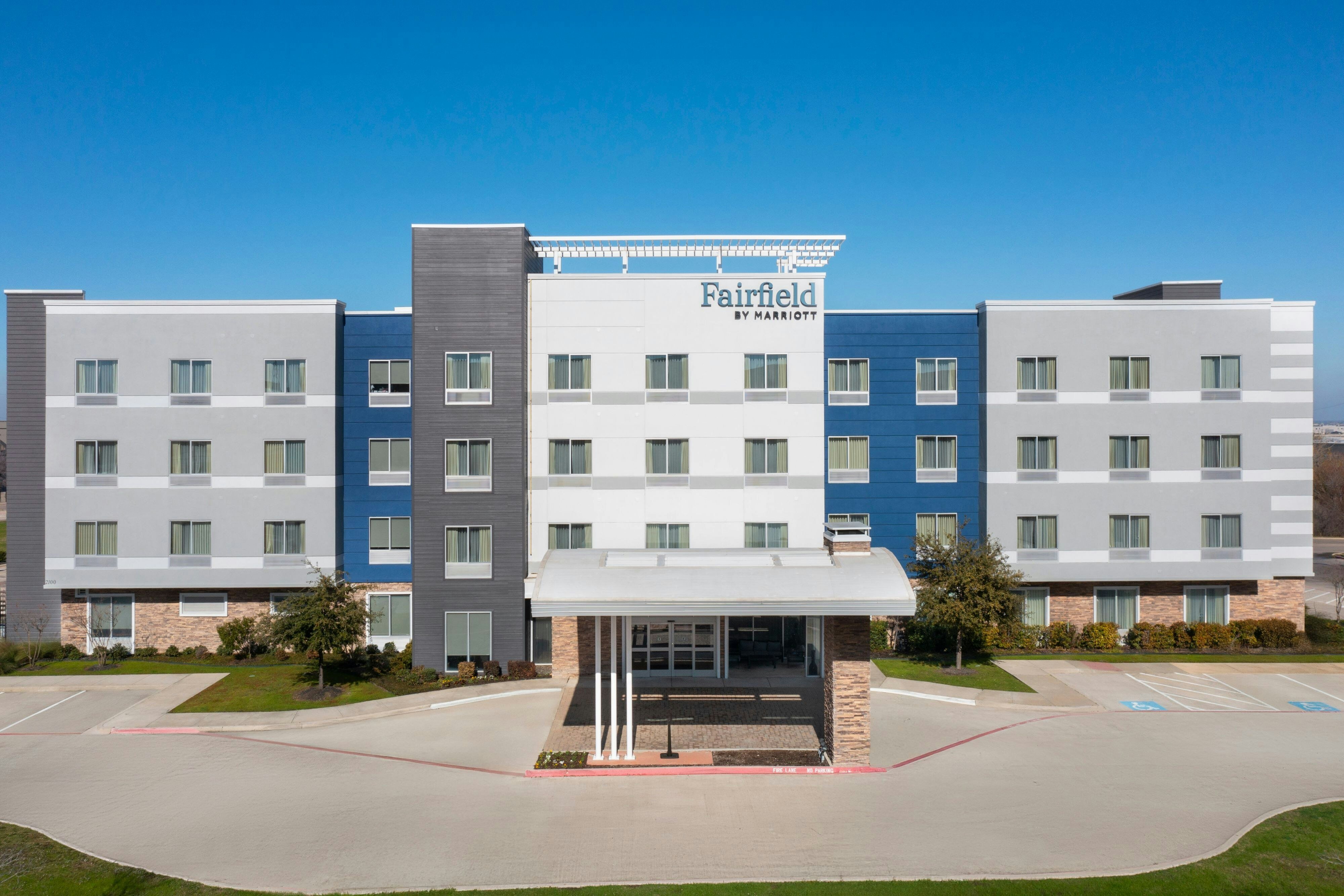 Fairfield Inn & Suites Dallas I-30 West