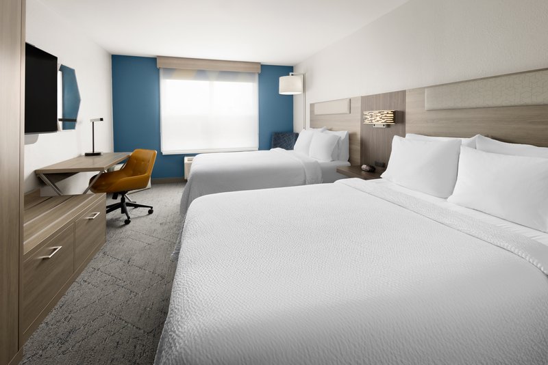 2 BED HEAR ACCESSIBLE ROLL IN SHWR NOSMK
