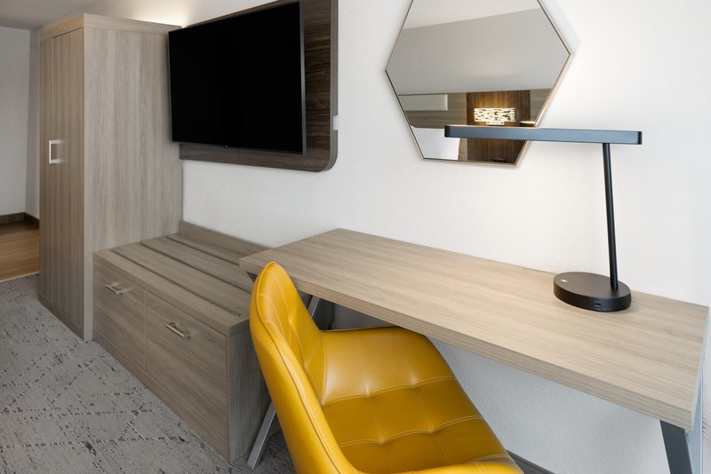 Holiday Inn Express and Suites Wyomissing