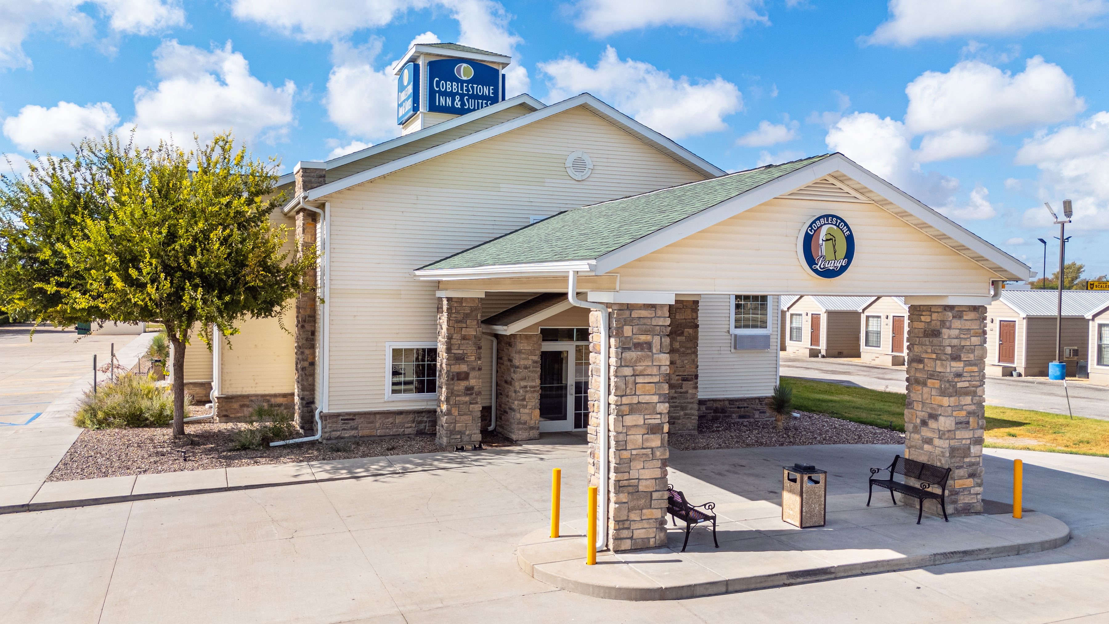 Cobblestone Inn & Suites, Big Lake