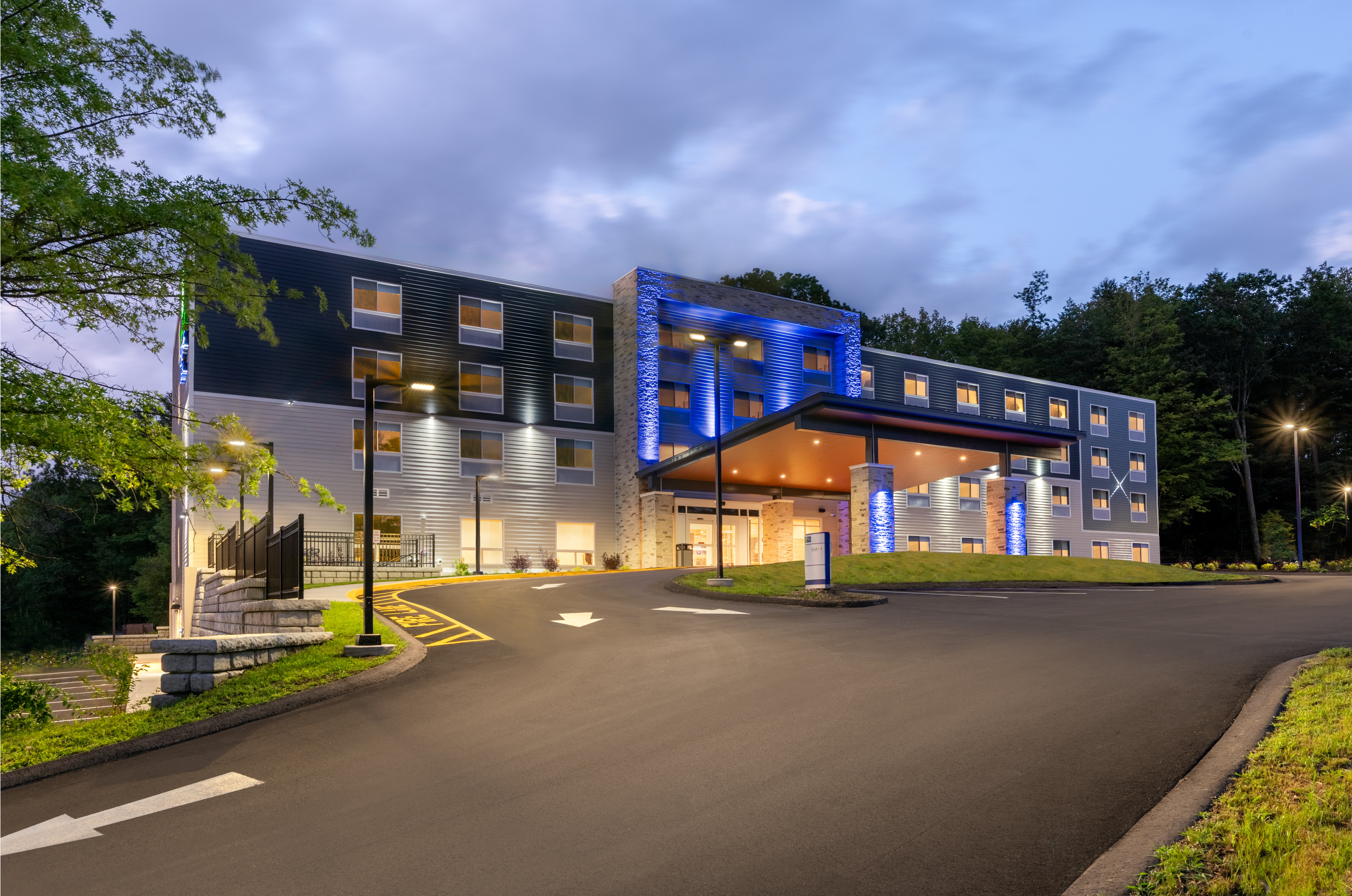 Holiday Inn Express & Suites Berkshires