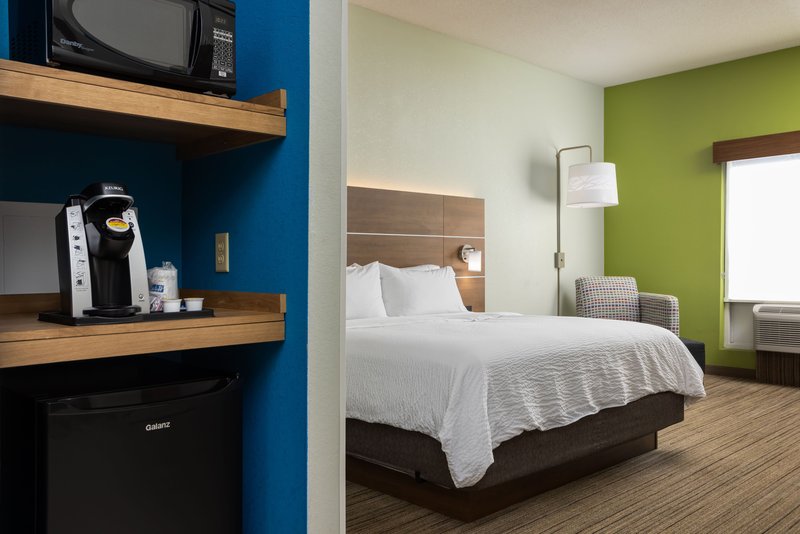 1 KING BED LEISURE NONSMOKING