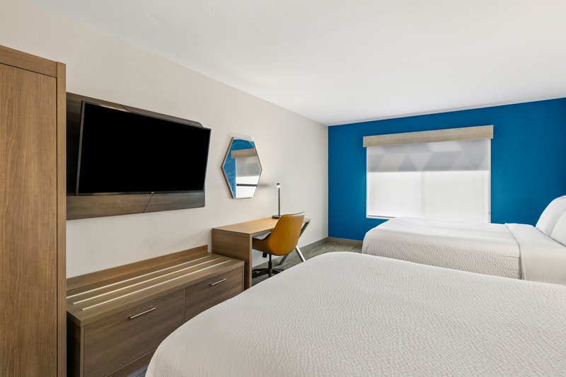 Holiday Inn Express Hotel & Suites FAIRMONT