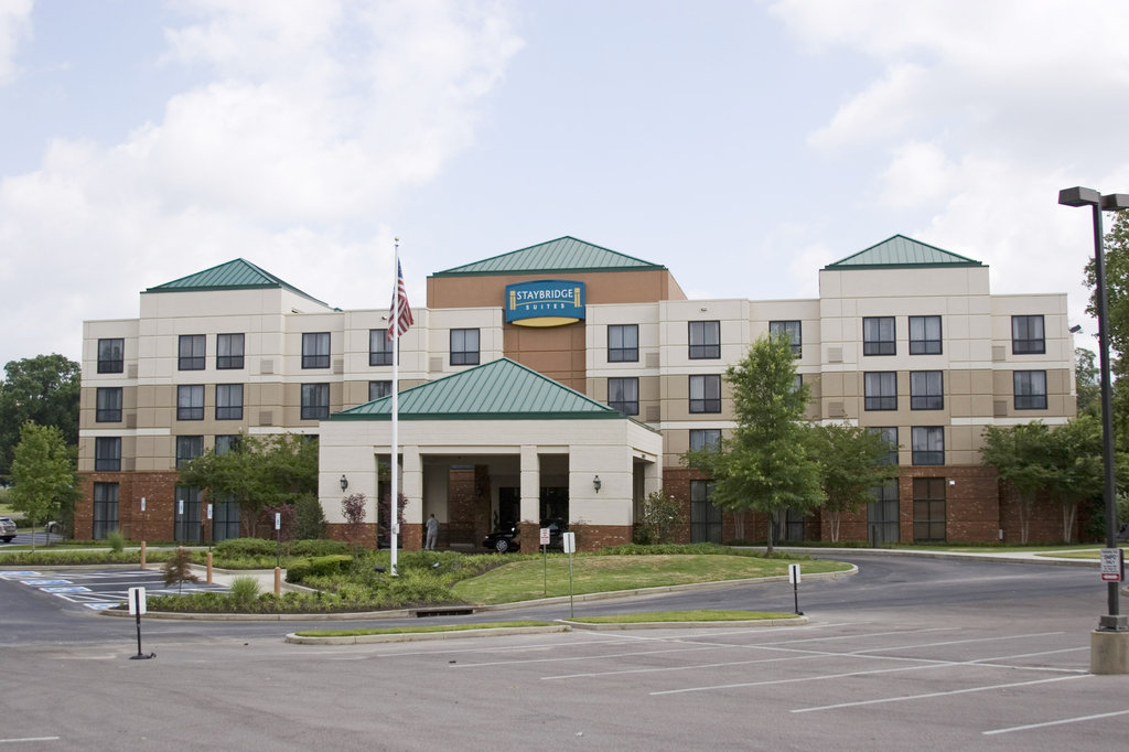 Exterior 3