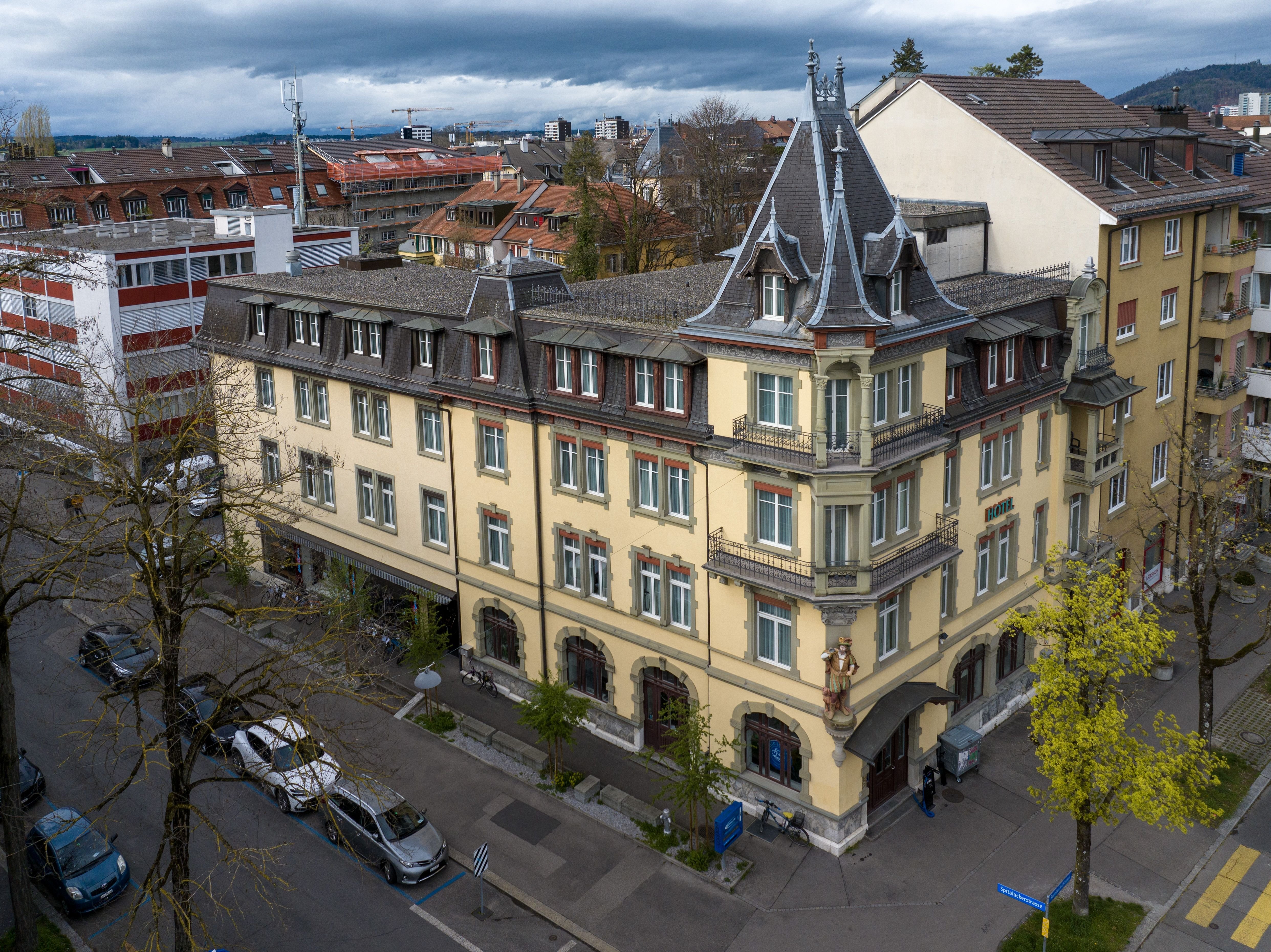 Waldhorn Hotel