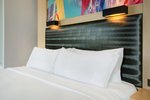 1 Bedroom Bi-level Suite, 1 King, Top floor, Balcony