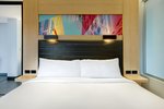 1 Bedroom Bi-level Suite, 1 King, Top floor, Balcony