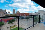 1 Bedroom Bi-level Suite, 1 King, Top floor, Balcony
