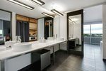 1 Bedroom Bi-level Suite, 1 King, Top floor, Balcony