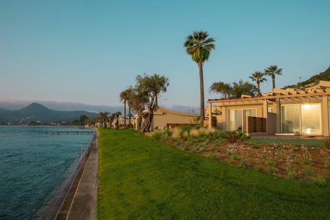 Pavilion Retreat Waterfront