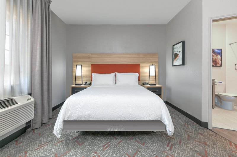 CANDLEWOOD SUITES LAKE JACKSON