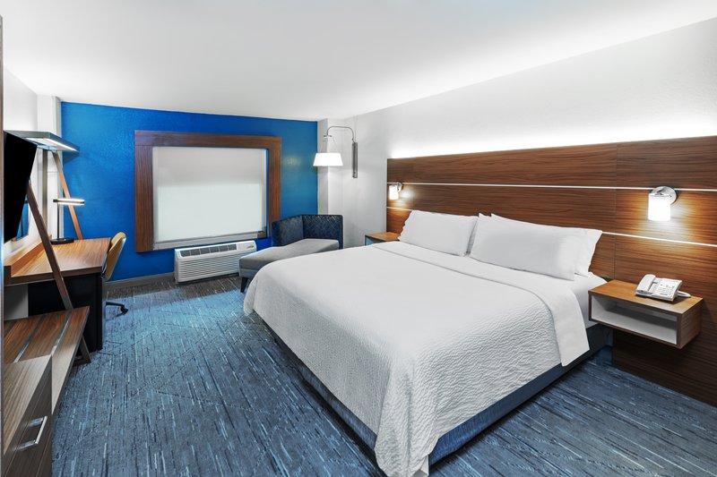 HOLIDAY INN EXPRESS CENTRAL