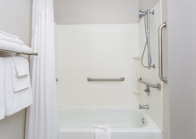 HOLIDAY INN EXPRESS AND SUITE