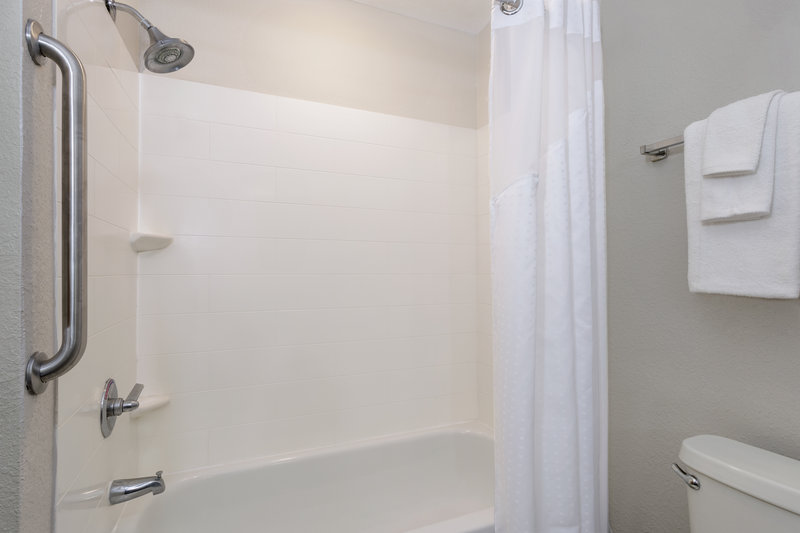 HOLIDAY INN EXPRESS AND SUITE
