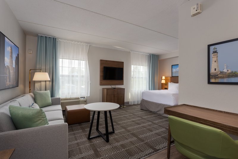 STAYBRIDGE SUITES WEST SENECA