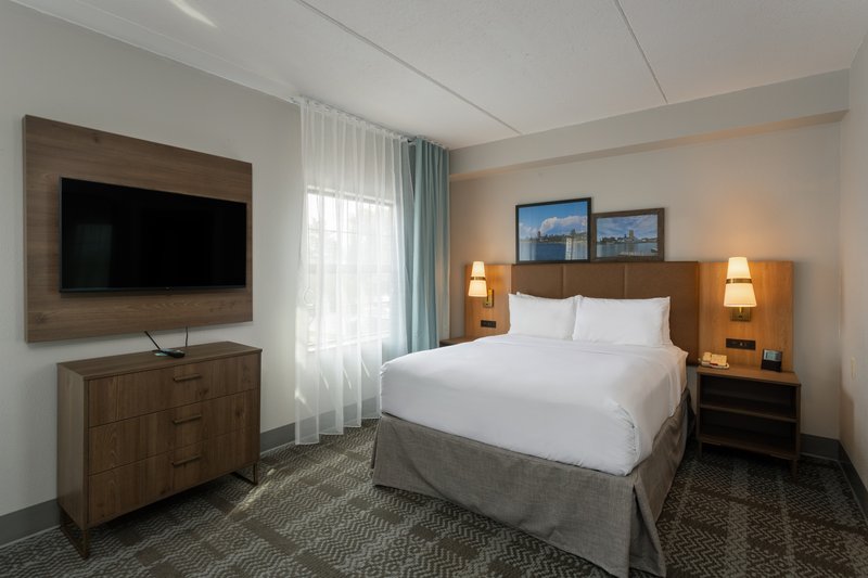 STAYBRIDGE SUITES WEST SENECA