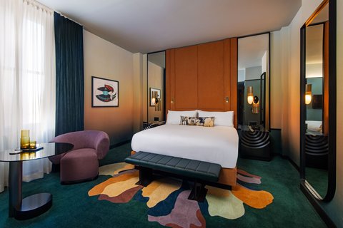 Standard and Deluxe King Guest Room