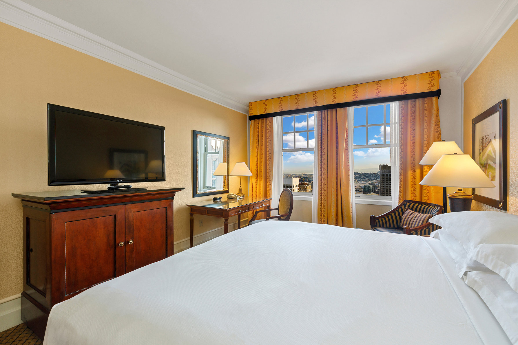 InterContinental Mark Hopkins Room Type - 1 King Classic City Scape View