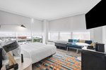 Breezy, Guest room, 1 King, High floor