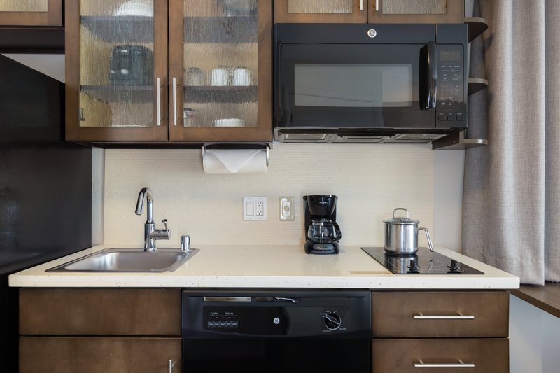 Candlewood Suites Anaheim – Resort Area