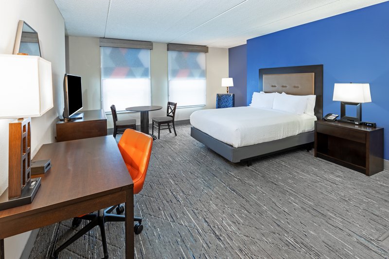 Holiday Inn Express – Military Powless House on JBSA