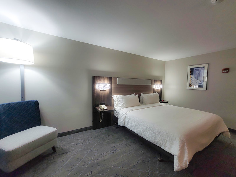 HOLIDAY INN EX STES