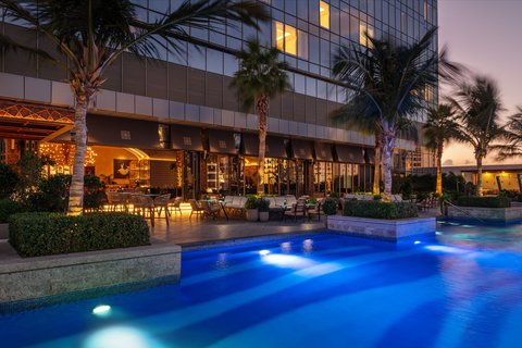 Wide shot of Rüya Terrace at night