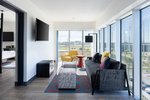 Savvy, Suite, 1 King, Sofa bed