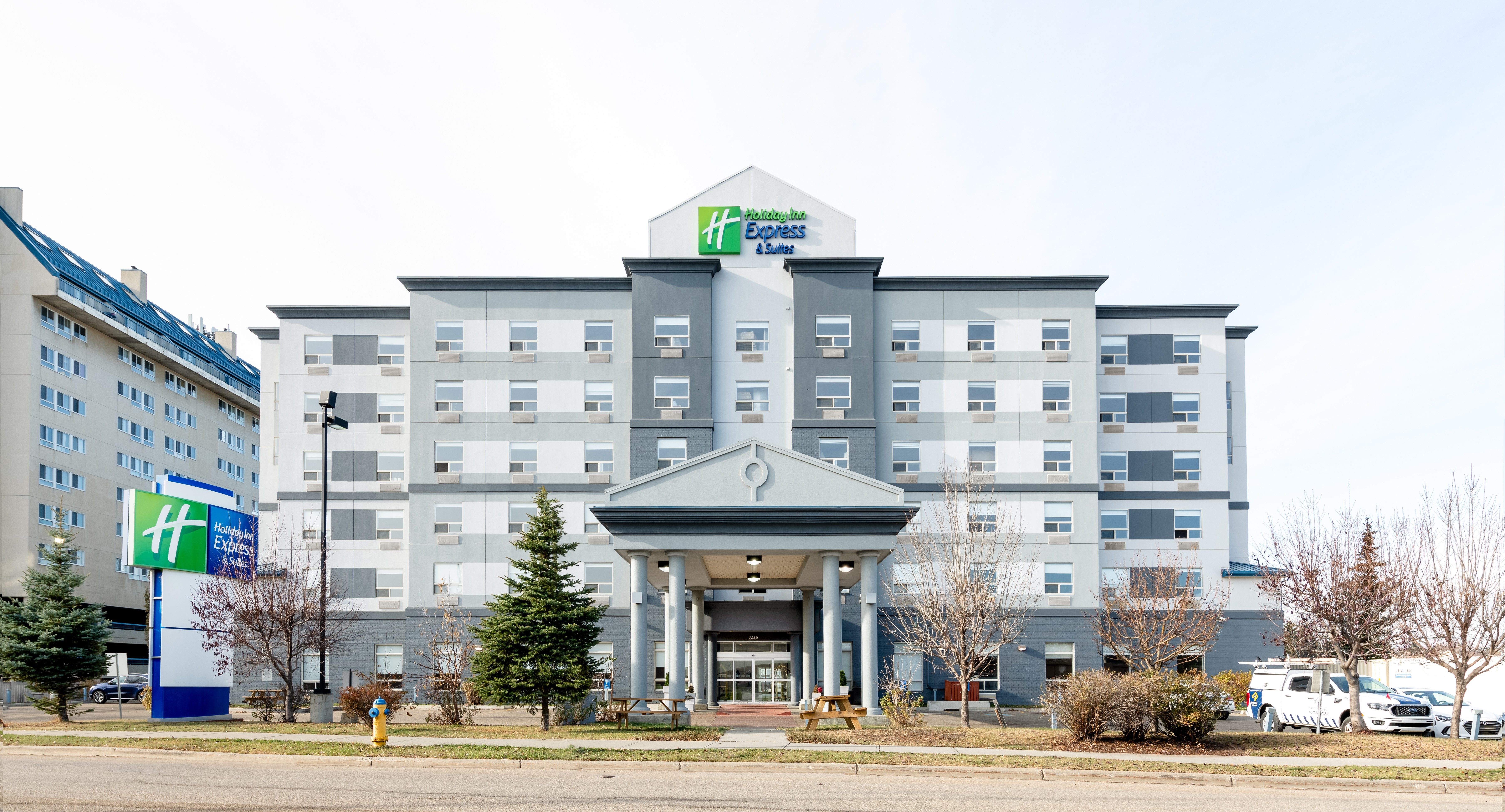Holiday Inn Express Edmonton South