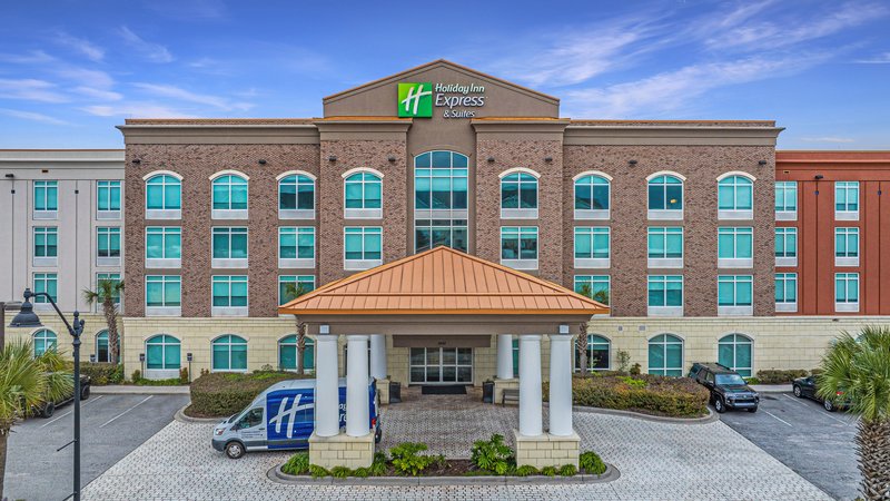 Holiday Inn Express & Suites CHARLESTON ARPT-CONV CTR AREA by IHG