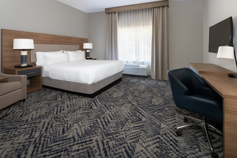 1 King Bed Studio Suite Comms Access