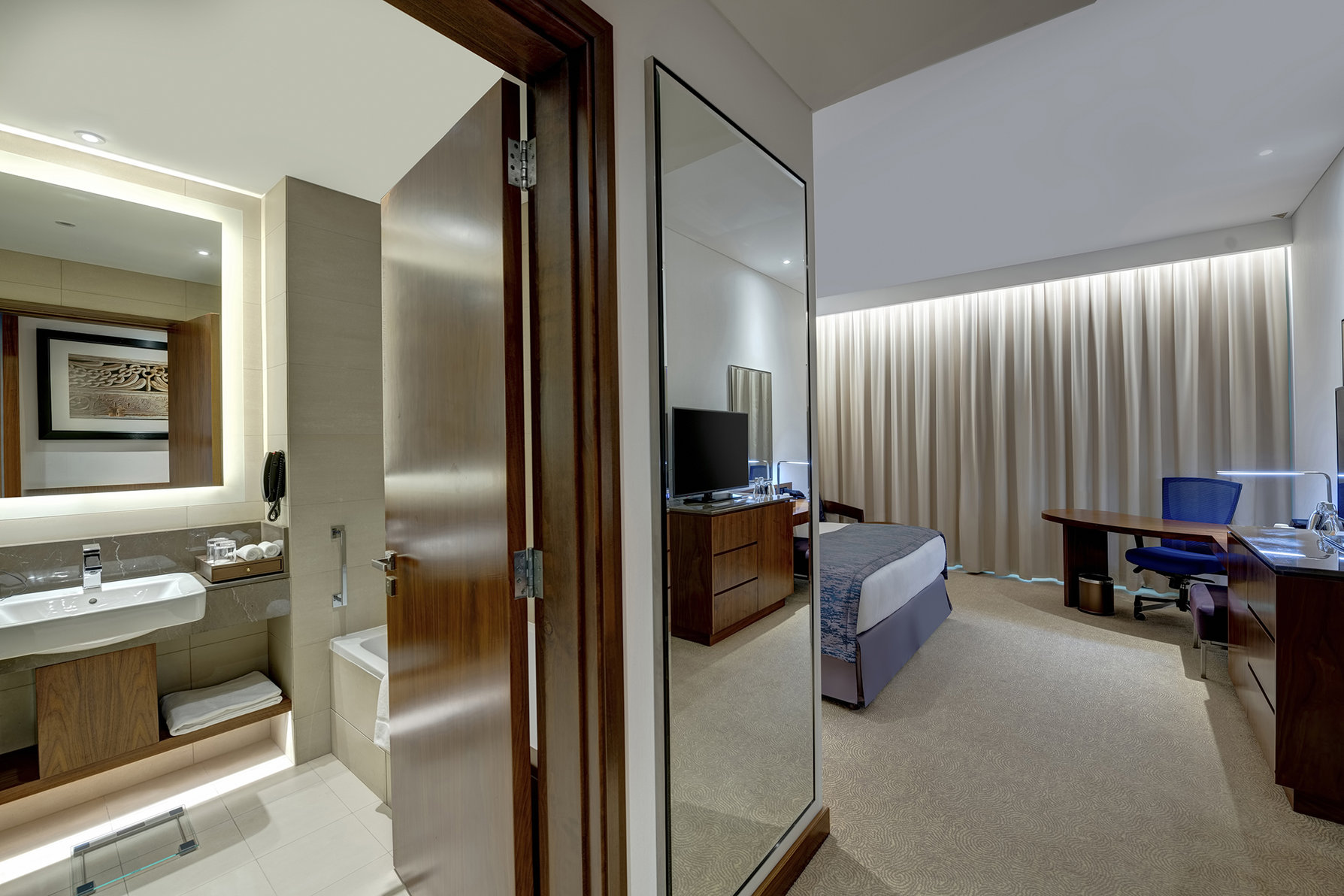 Crowne Plaza Muscat OCEC Room Type - 1 King Junior Suite Mountain View Lounge Access Crowne Plaza Muscat OCEC Room Type - 1 King Junior Suite Mountain View Lounge Access