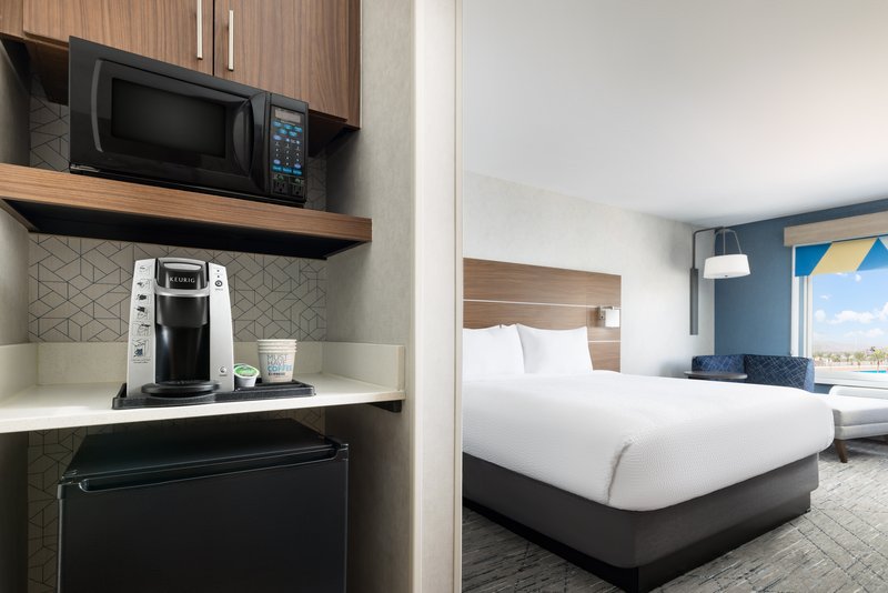 HOLIDAY INN EXPRESS SOUTH