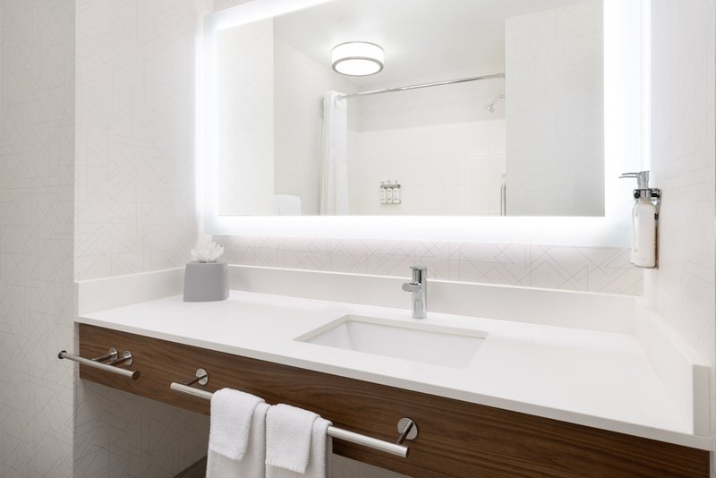HOLIDAY INN EXPRESS SOUTH