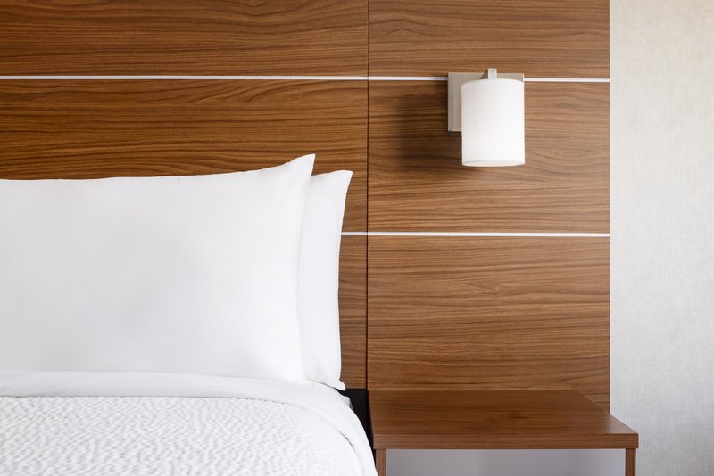 HOLIDAY INN EXPRESS SOUTH
