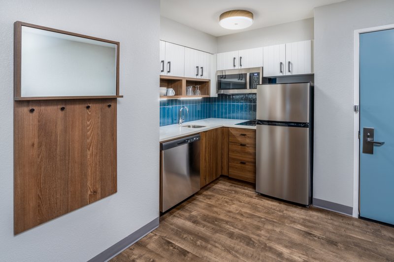 STAYBRIDGE STE CHERRY CREEK