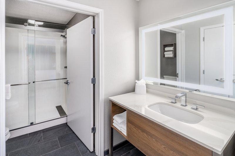 STAYBRIDGE STE CHERRY CREEK