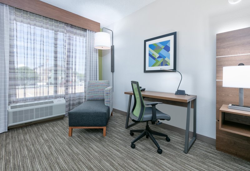 HOLIDAY INN EXP STES ARPT SOUT
