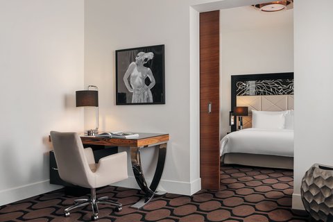Balcony Suite Desk