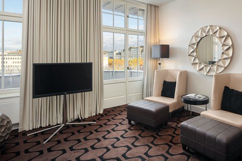 Balcony Suite Living Room
